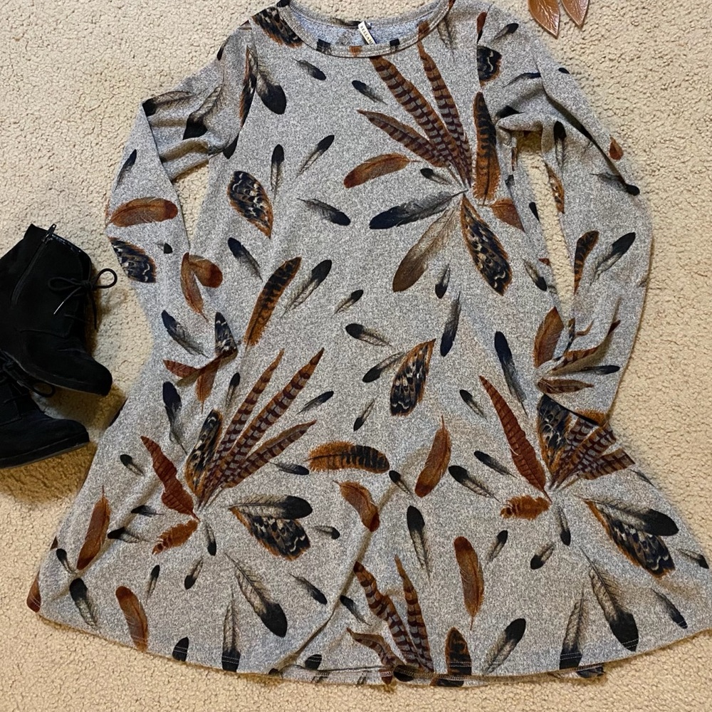 Flowy A-line gray feathers sweater dress w/pockets